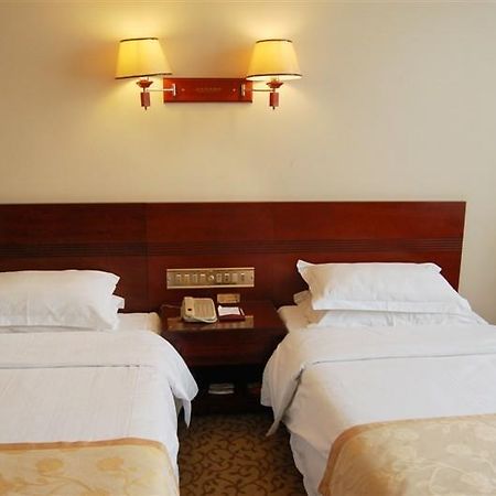 Yonghe Business Hotel Linyi  Room photo